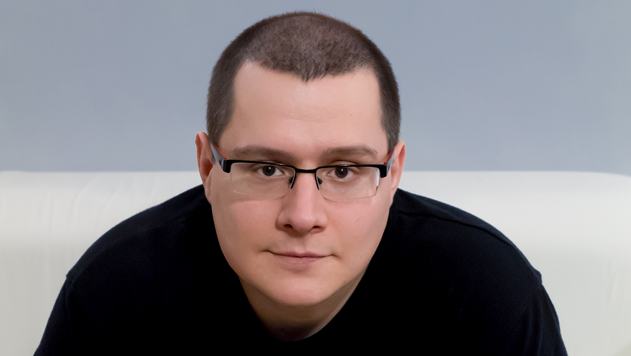     Tomasz Pstrągowski: Raczej piszę o kulturze, niż piszę kulturę [WYWIAD]